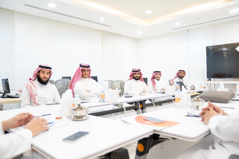استعداداً لنسخته الثالثة أقيمت ورشة عمل لتعزيز وتطوير أنشطة المعسكر العلمي الصيفي